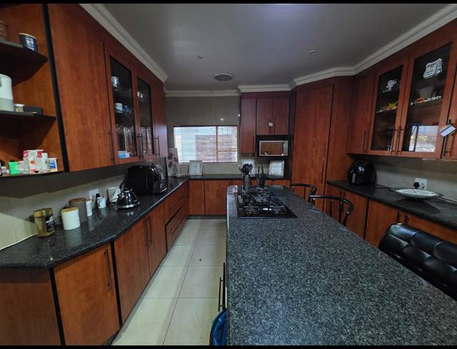 3 BEDROOM HOUSE TO LET IN VAALPARK